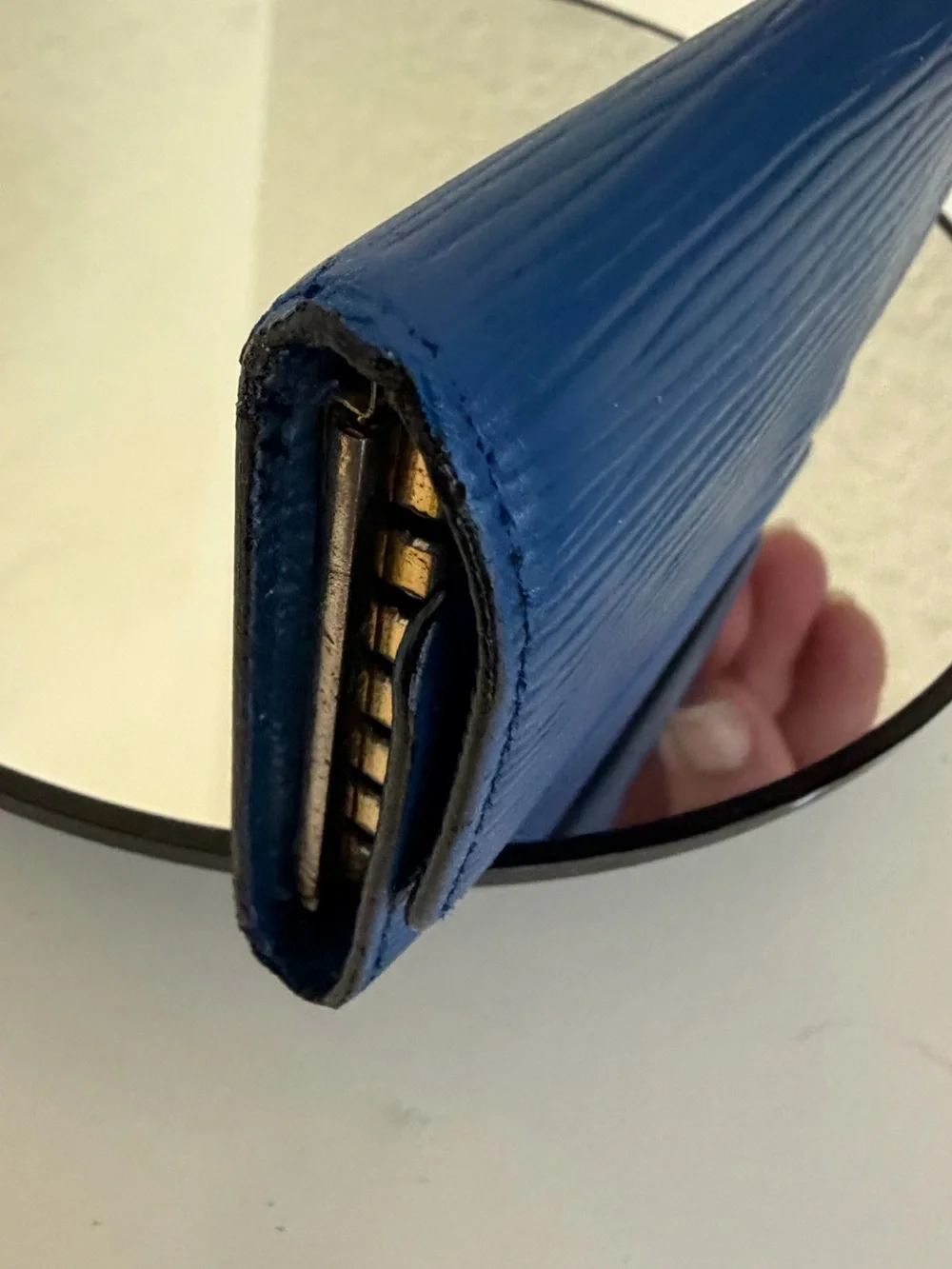 Louis Vuitton Epi Leather Key Holder Key Clave Blue 6 Keys